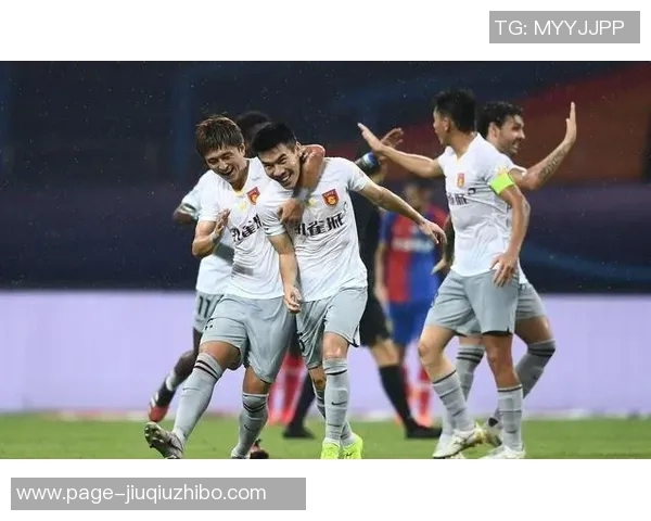 河北华夏迎战青岛黄海力争主场胜利展现球队实力与斗志 河北华夏迎战青岛黄海力争主场胜利展现球队实力与斗志